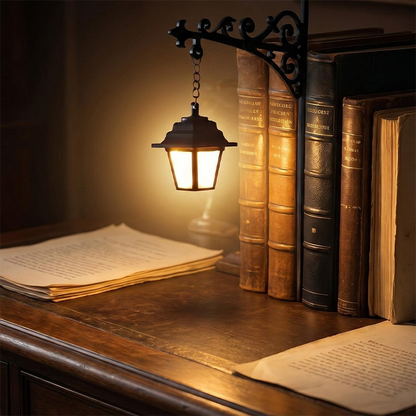 Aparador de livros em miniatura no estilo de poste de iluminação retrô
