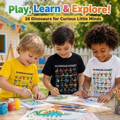 Camiseta infantil com estampa de dinossauro e alfabeto